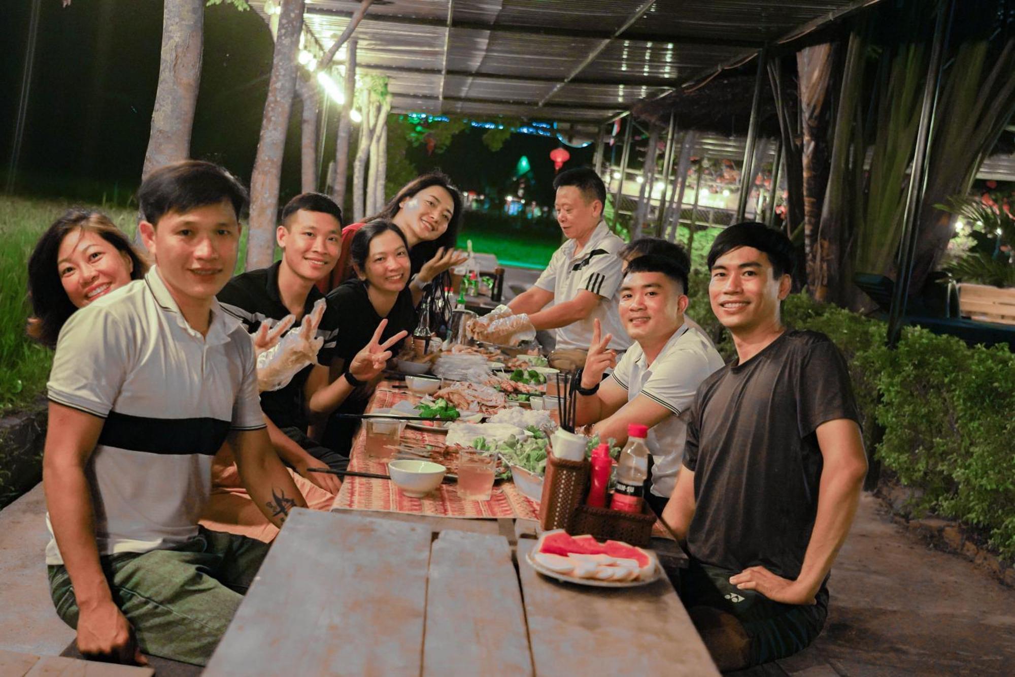 Jungle Boss Travel Lodge Phong Nha Exterior foto